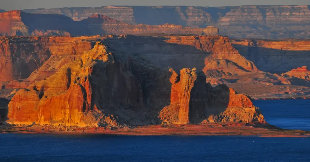What is the best time to visit Lake Powell in 2026?